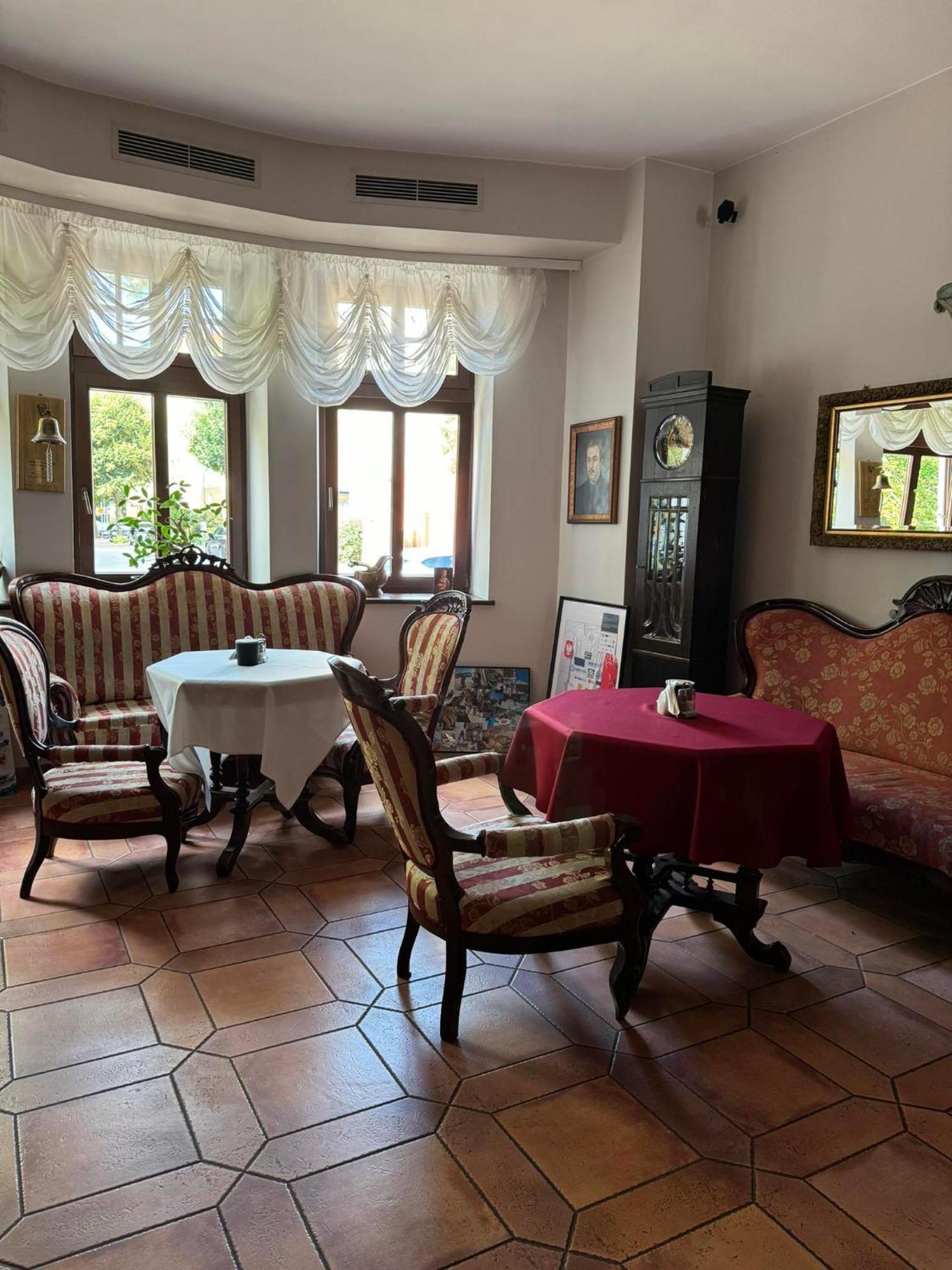 Hotel Palacyk Konin ภายนอก รูปภาพ